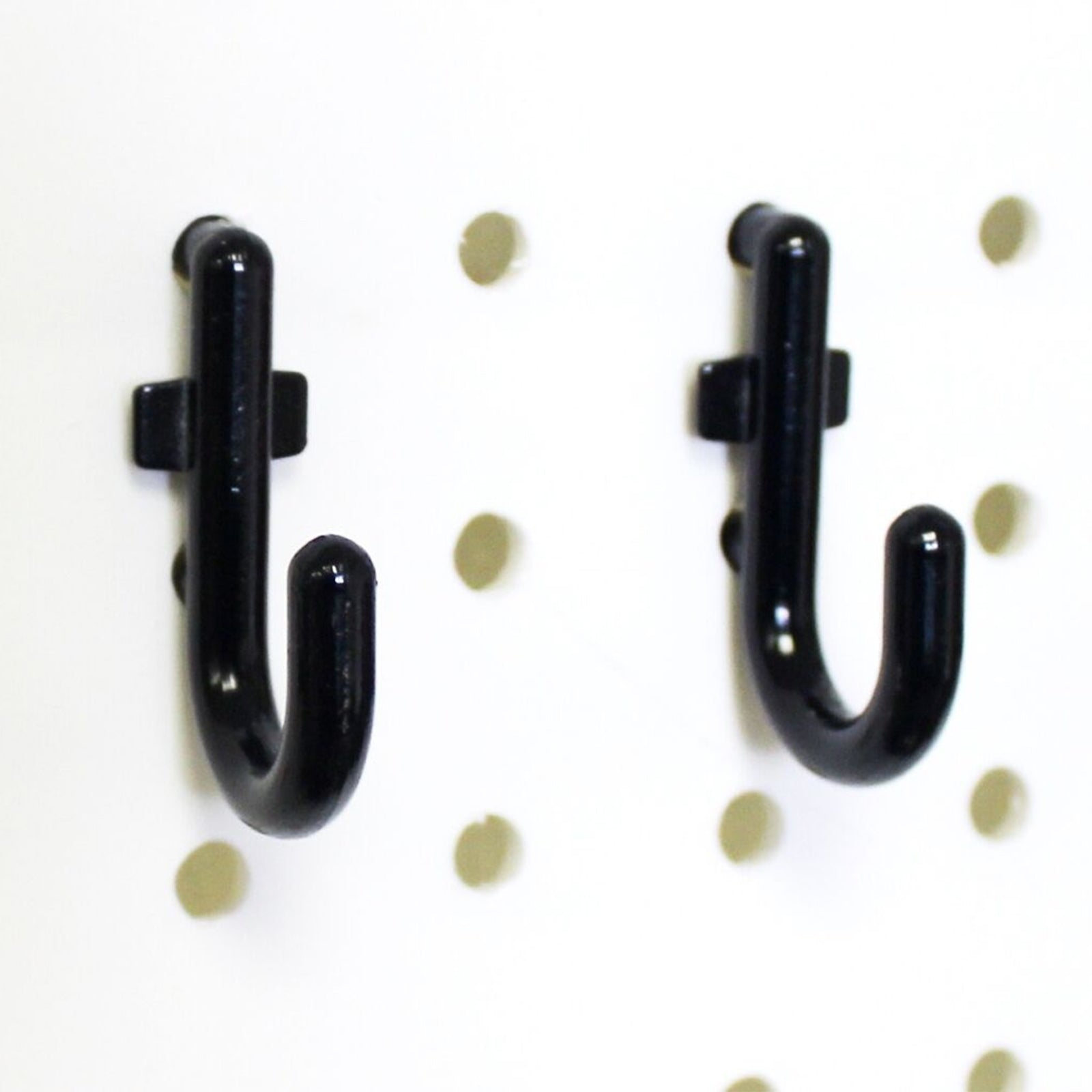 Areyourshop Peg Board Koukkusarja Autotallin säilytystyökalu Pegboard 100 kpl J muovinen lukituskoukku