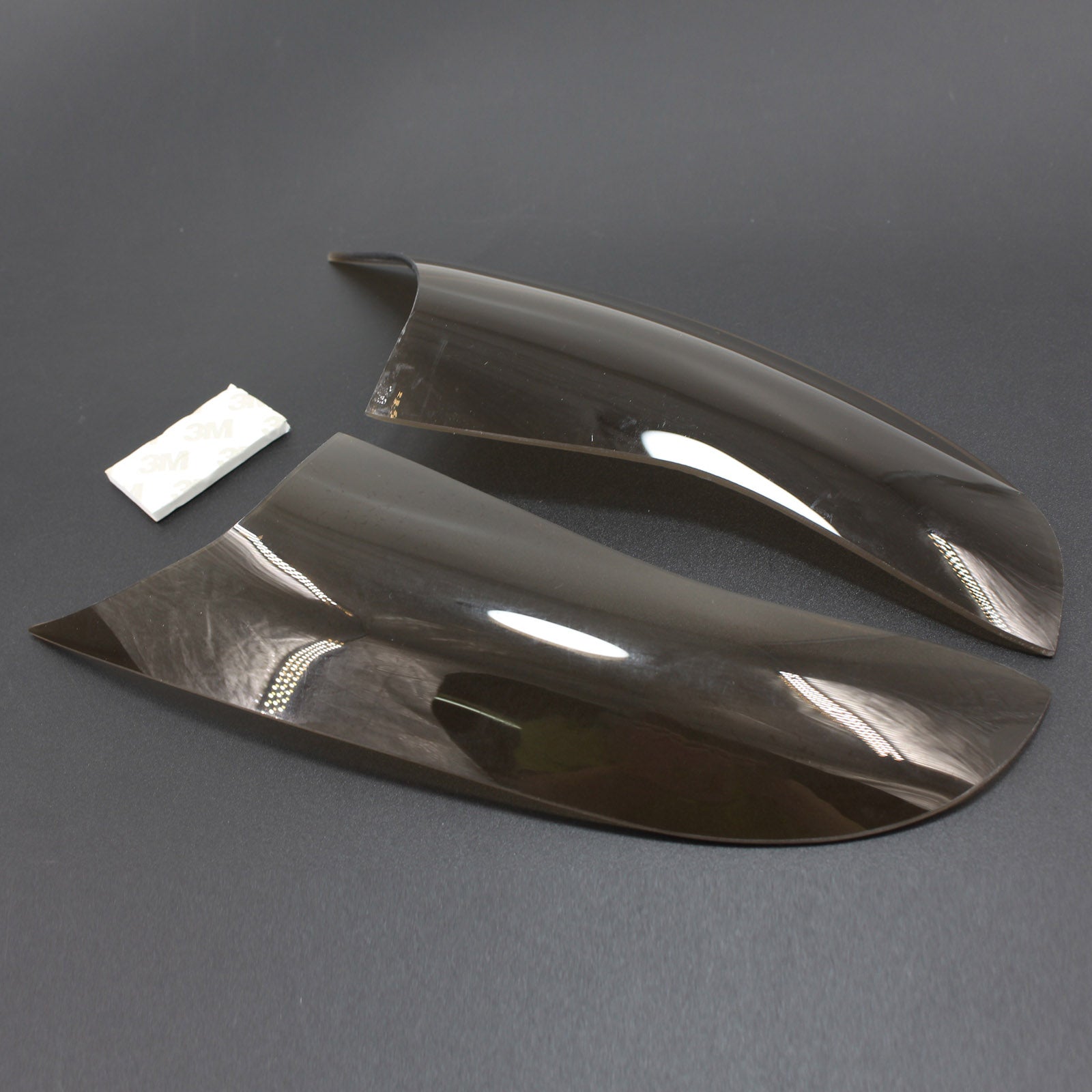 Etuvalon linssin suojaava kansi Kawasaki ZX-10R ZX 10R 16-18 Generic Smoke sopii