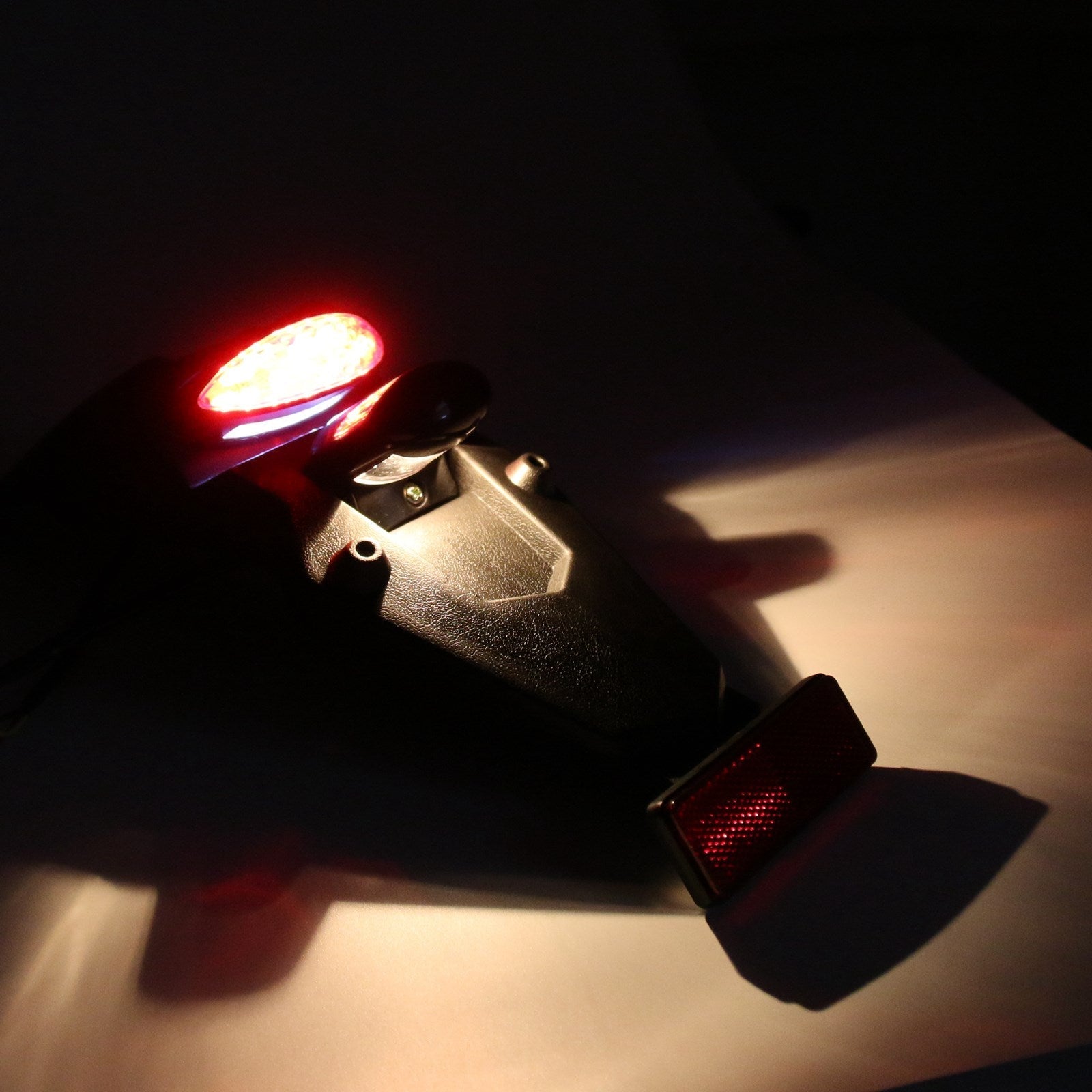 Tout-terrain MX Motocross Dual Sport Pit Dirt Bike LED Garde-boue arrière Frein Feu arrière Générique