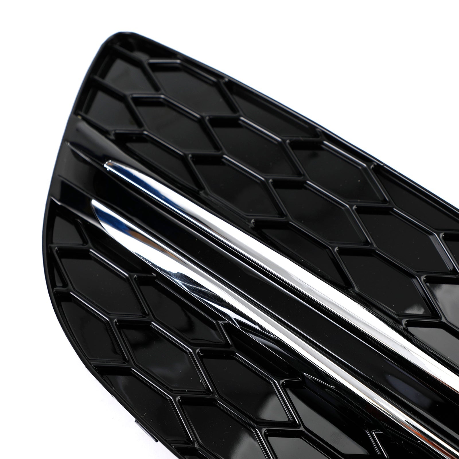 MERCEDES-BENZ C-RAZRED 2015–2018 W205 Pokrov sprednje meglenke s satjem