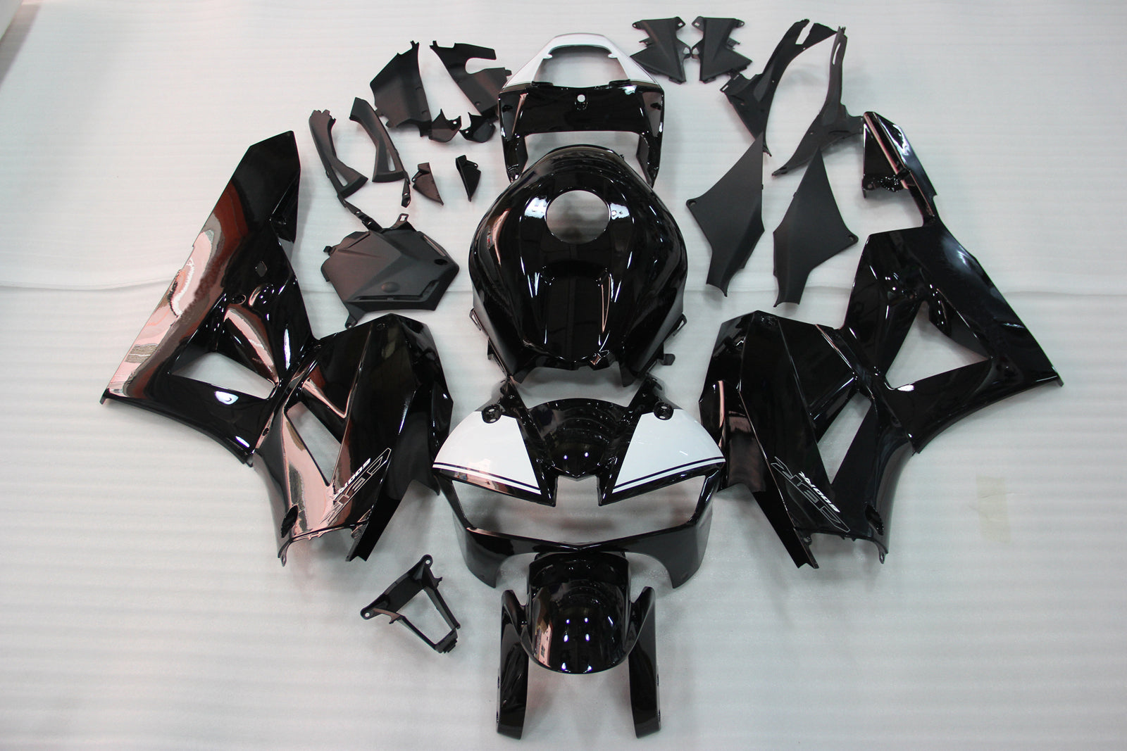Kit de carénage en plastique ABS moulé par injection noir brillant pour Honda CBR600RR 2013-2020