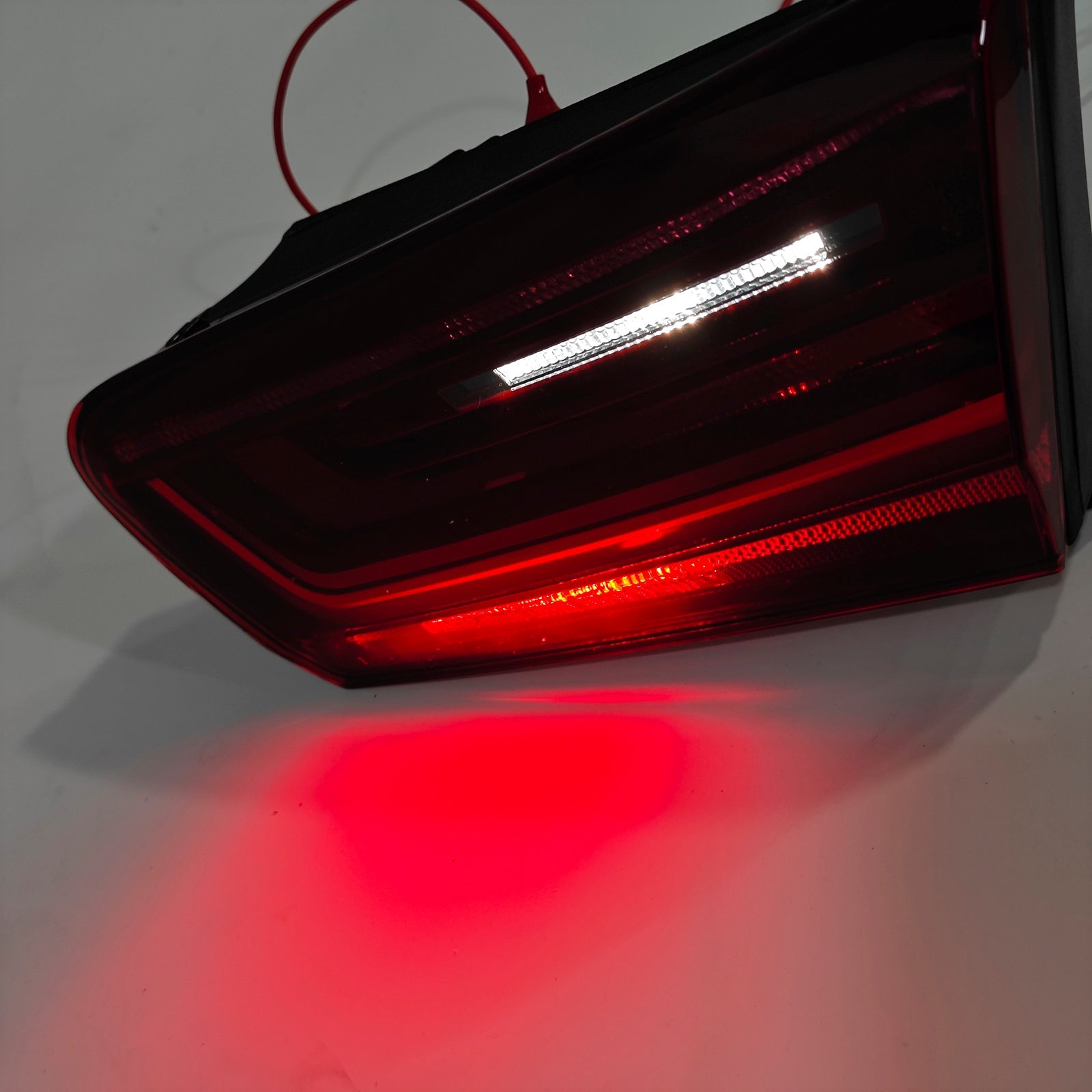 Feu arrière droit intérieur Audi A6 4G C7 2015-2018 4G5945093E