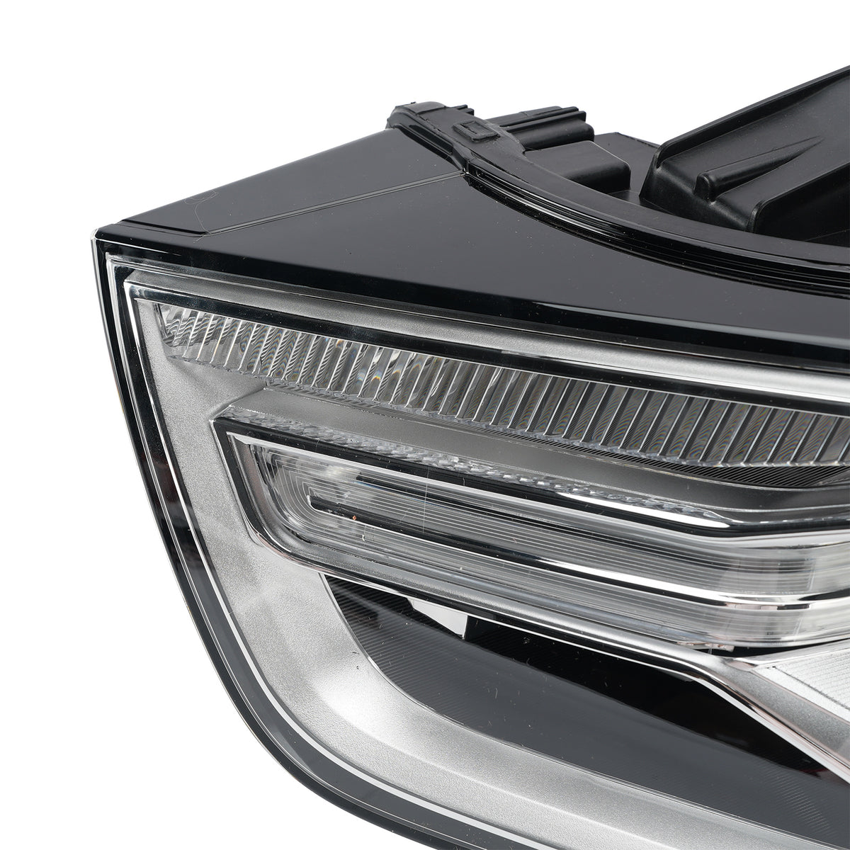 Faro allo xeno sinistro con lampadina e alimentatore 8U0941043E per Audi Q3 2016-2018