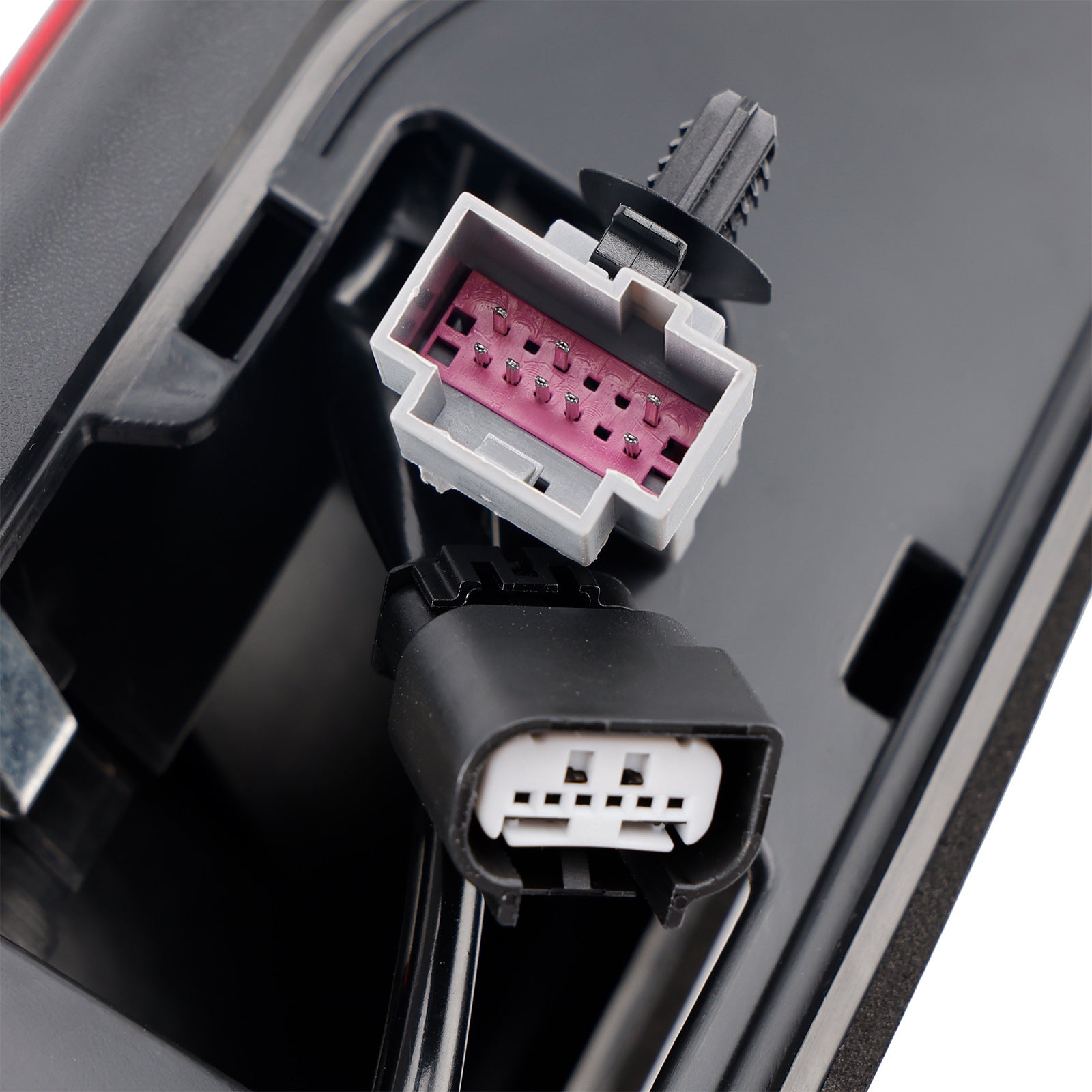 923-127 Ford Transit 150 250 350HD 18-2019 Punainen kolmas palopysäkki