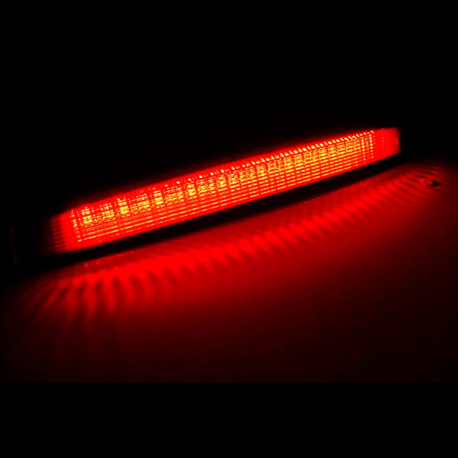 Trzeci Zatrzymaj się z tyłu do czarnego obiektywu dla Renault Megane Mk II Estate 2003-2008 8200175538