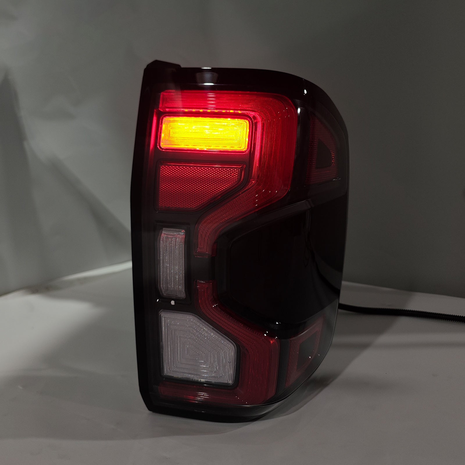 Gruppo fanale posteriore a LED sinistro e destro per Ford Ranger 2022+