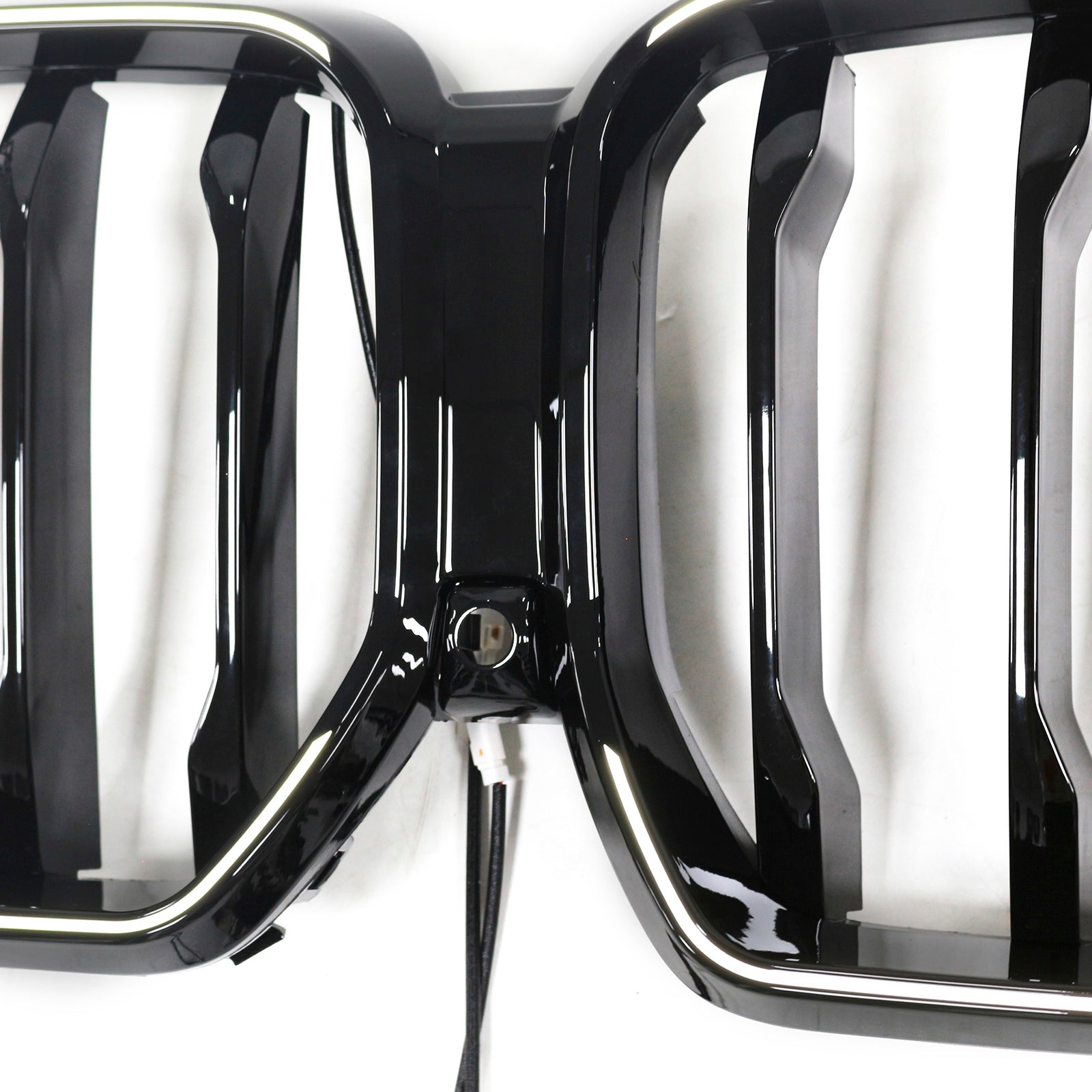 Grille de pare-chocs avant noire pour BMW X6 G06 M60i 2023-2025 avec trou pour caméra