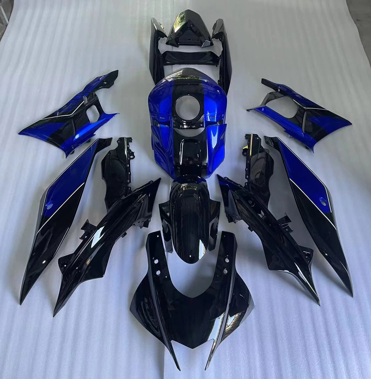 Kit de carénage injecté en plastique ABS pour Yamaha YZF R3 R25 2022-2024