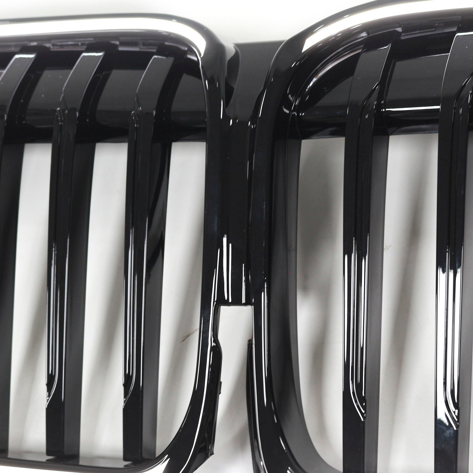 Grilla delantera negra brillante con tiras individuales para BMW 7 G12 Series 2019-2022 Versión de distancia entre ejes larga