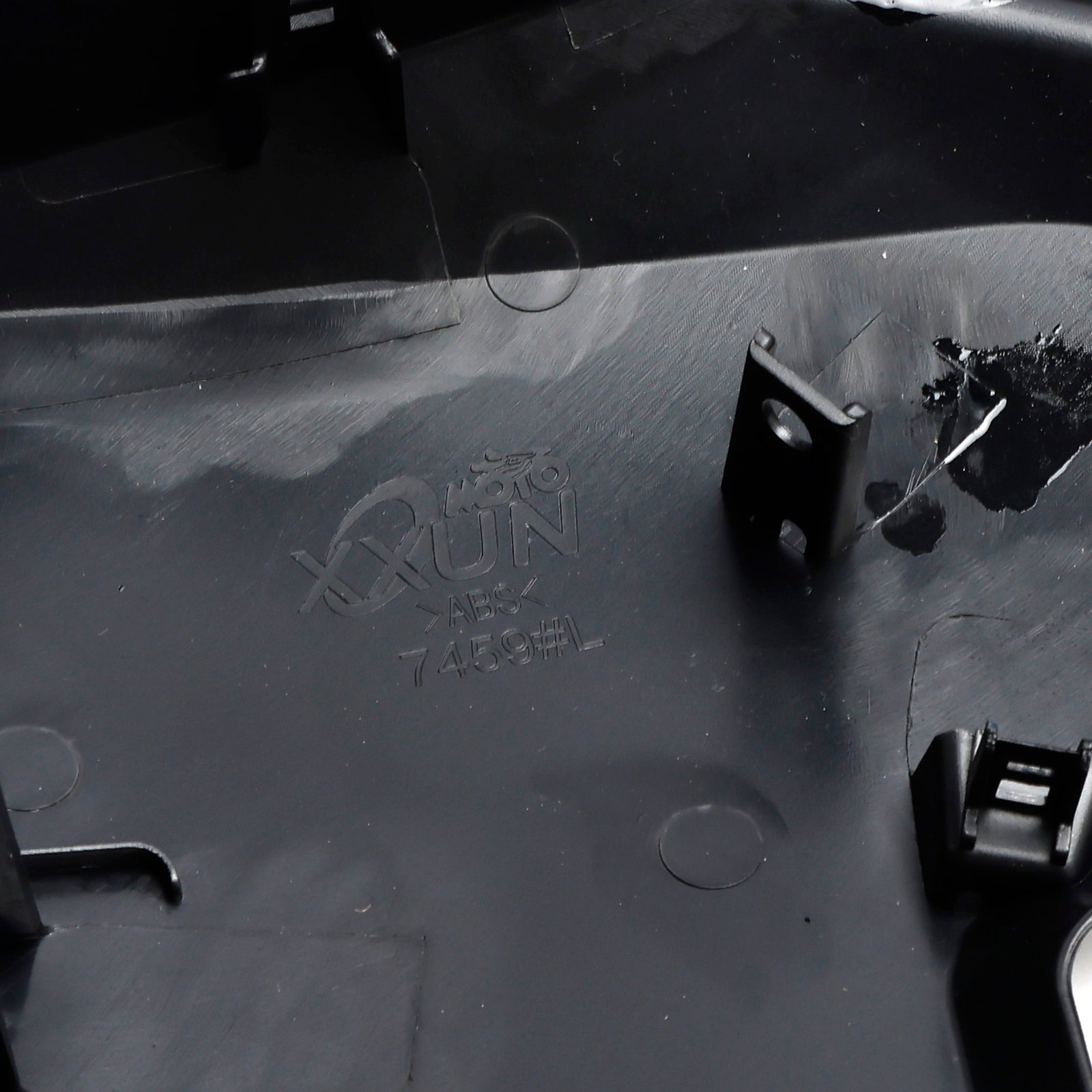 Sivupaneelin lakko ennen Honda Adv 160 2023-2024