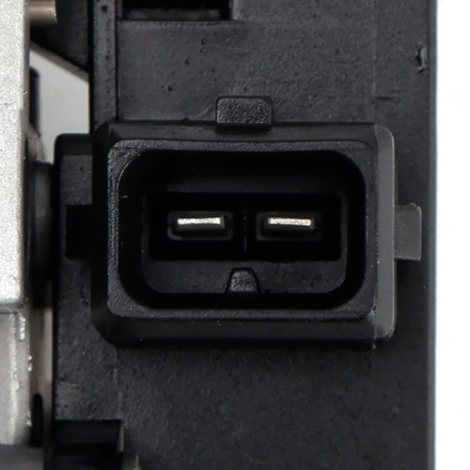 Kaasuläpän runko 5950191 00761610 Saab 9-5 mallille 2.3L 4 sylinteri 2004-2009