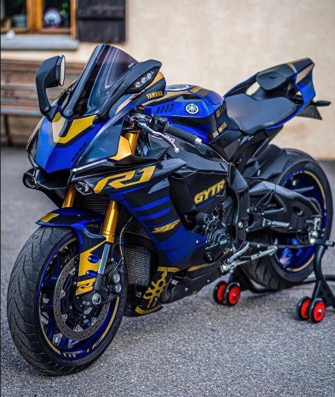 Kit de carénage Amotopart pour Yamaha YZF 1000 R1 2015-2019 générique