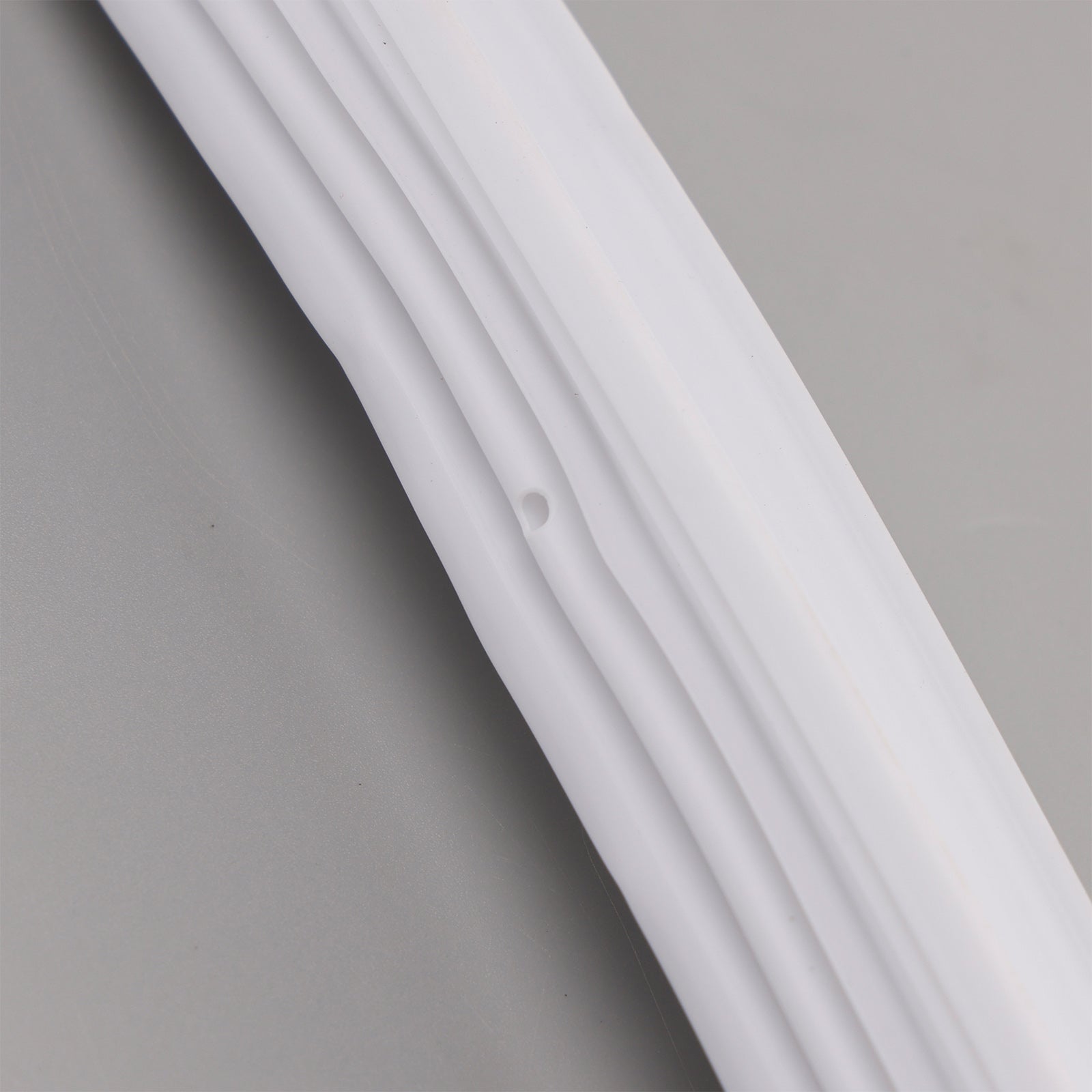 Guarnizione inferiore per porta frigorifero camper Dometic RM1350 (1 pezzo) - Codice articolo : 3851228019