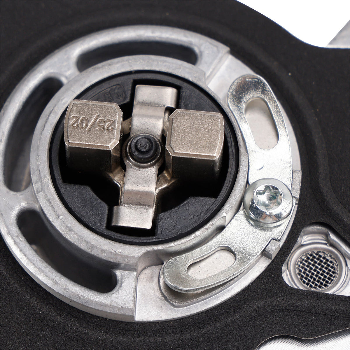 Pompe à vide 46337111 pour JEEP RENEGADE SUV (BU, B1, BV) 1.3 T-GDi 4x4 (2018) - Référence : 1332 132 180