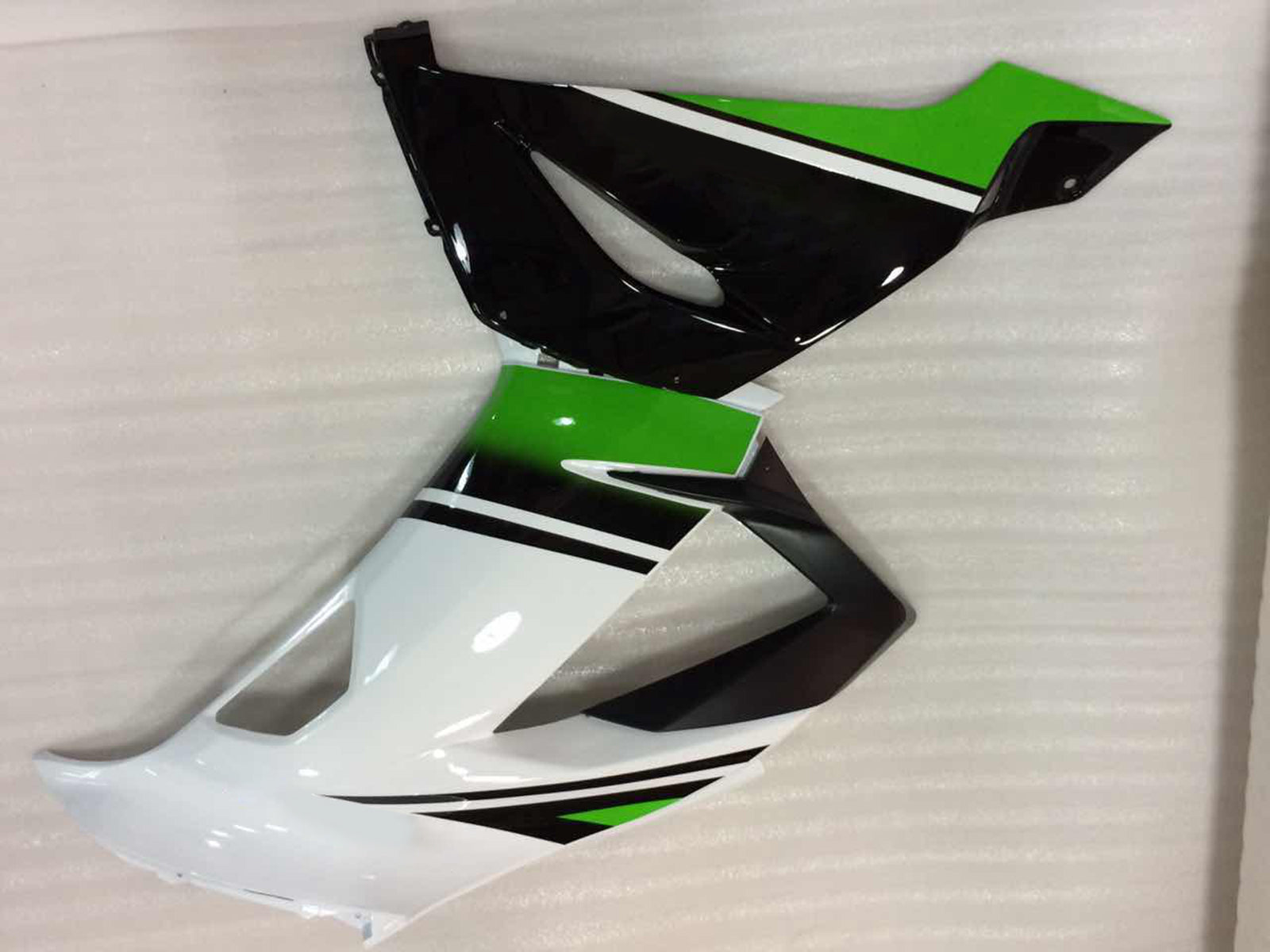 Amotopart Carénages 2013-2018 Plasts Kawasaki Zx6r 636 Green Blanc ninja generic