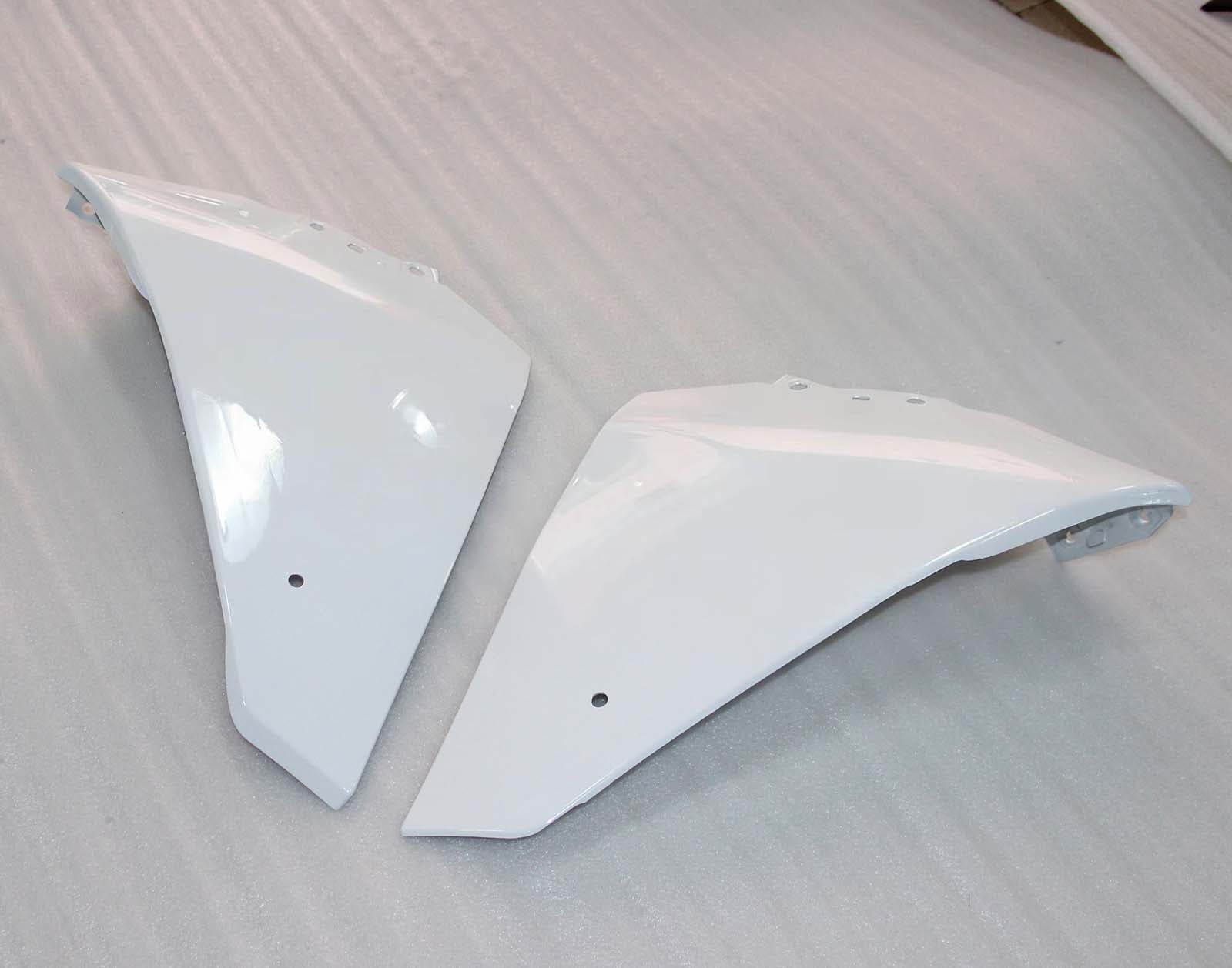 Plastikowe owiewki Amotopart 2012-2014 Yamaha YZF R1 Czerwone Białe Lucky Strike Generic