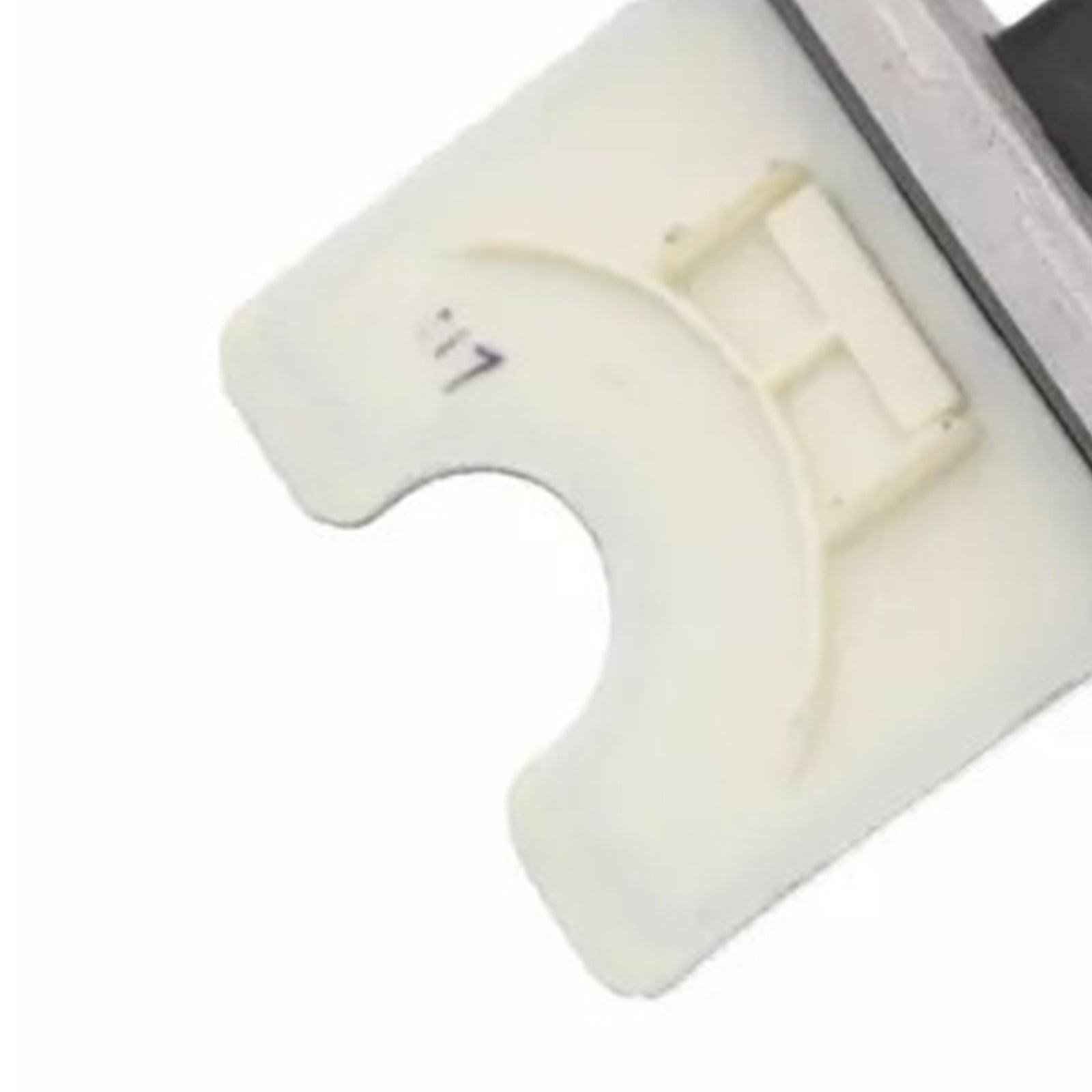 Neutralny przełącznik bezpieczeństwa AE8Z-7F293-A dla Forda Fiesta Focus S Titanium Sedan 2011-2019