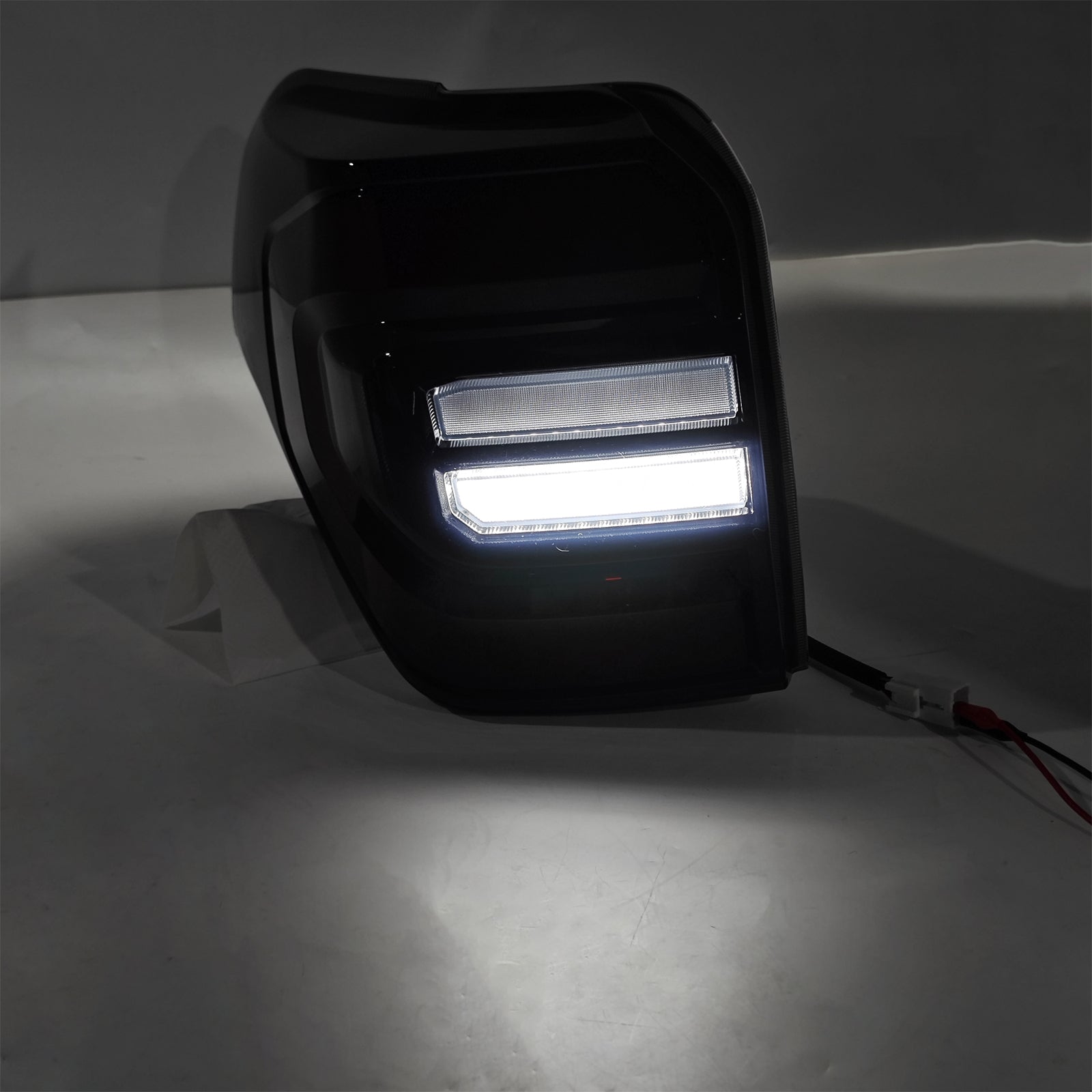 Feux arrière séquentiels à animation noire pour Toyota 4Runner 2010-2024, 2 feux arrière LED 12 W