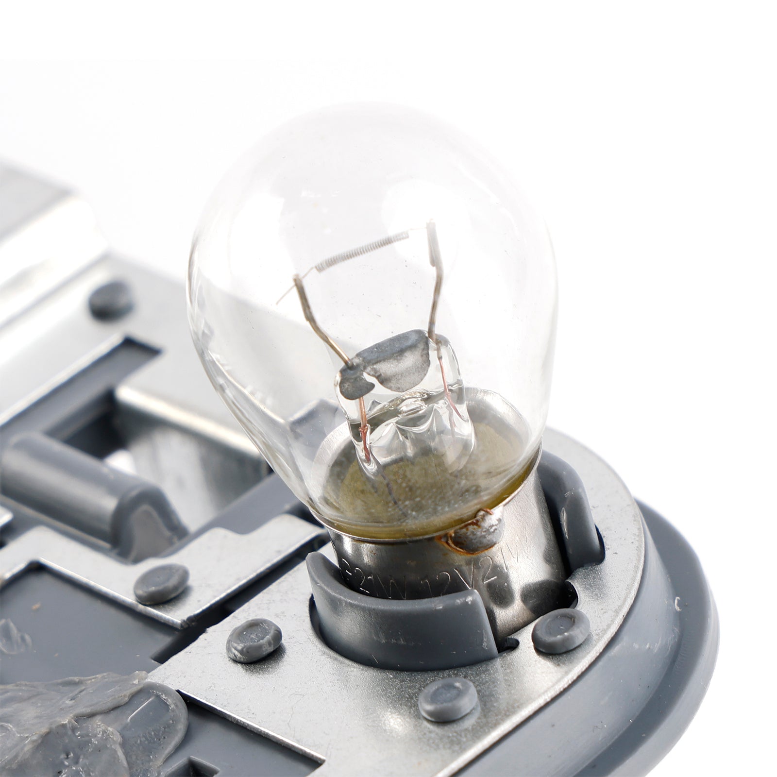 Douille d'ampoule de feu arrière gauche pour MERCEDES BENZ CLASSE C W204 BREAK C63 PRE-FACELIFT 2007-2010 A2048201700