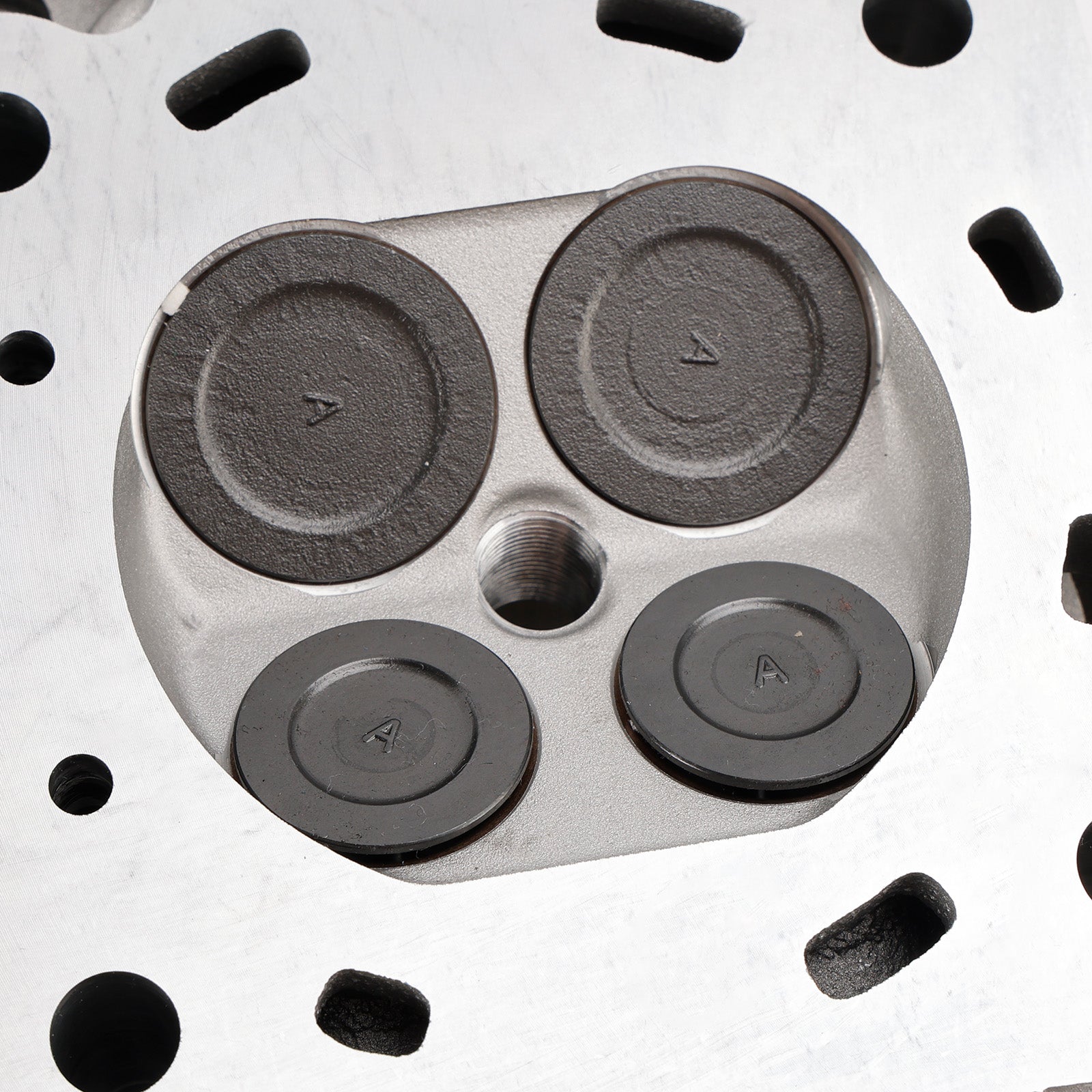 Culasse de moteur Kia Rondo G4KE 2008-2013 20910-27A00 22320-25000