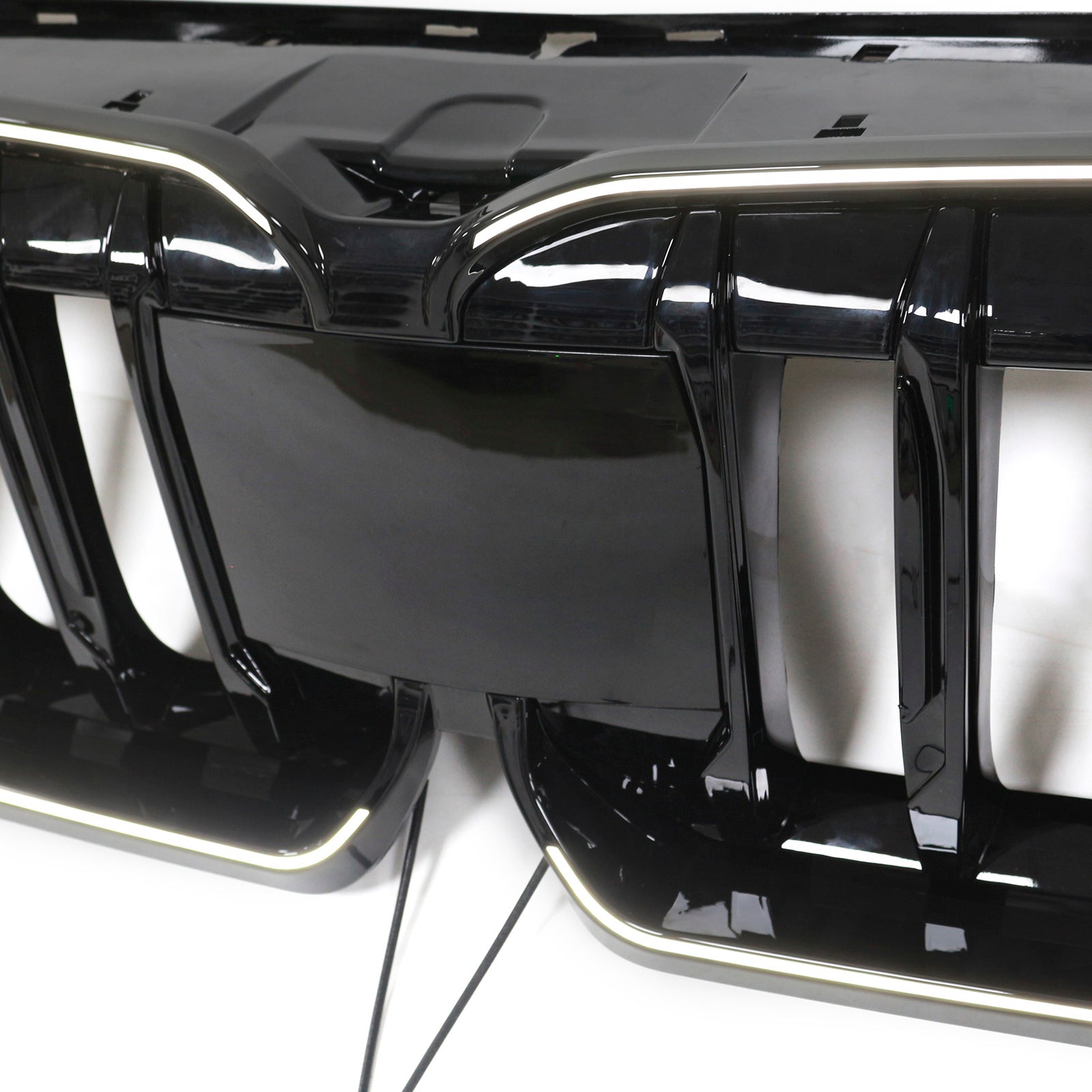 Shiny Black sprednji odbijač za BMW X1 U11 U12 2023-2024