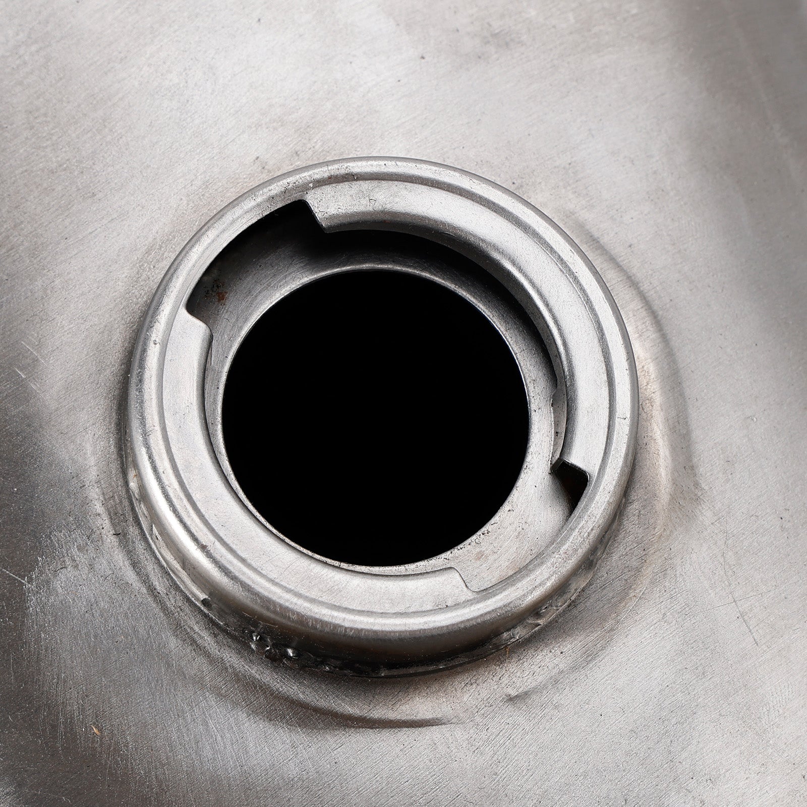 Nebarvan sklop rezervoarja za gorivo in stranskega pokrova za Simson S50 S51 S70