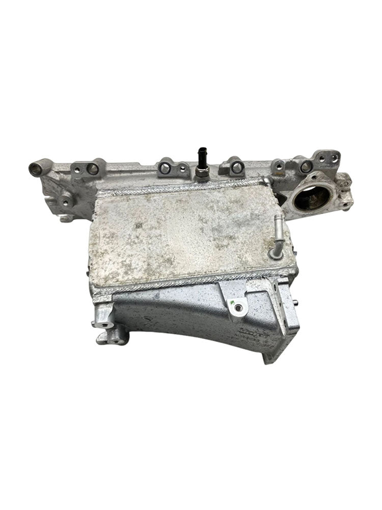 Collecteur d'admission avec intercooler 8W pour Audi A4 (2015-2020) - Référence : 04L129711C