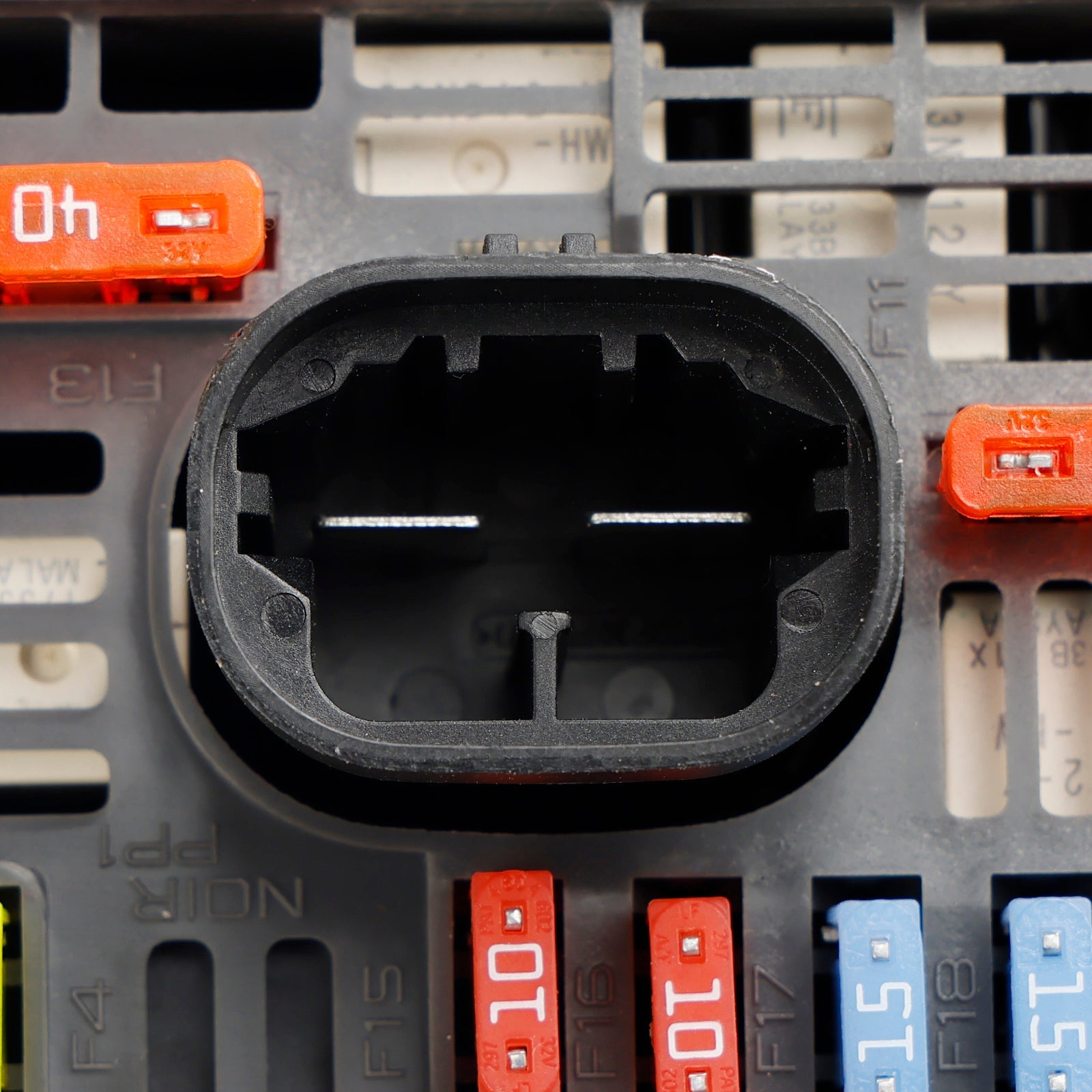 BSM 9807028780 Fuse Box voor Peugeot 308 SW I (4th_, 4h_) uit 2007