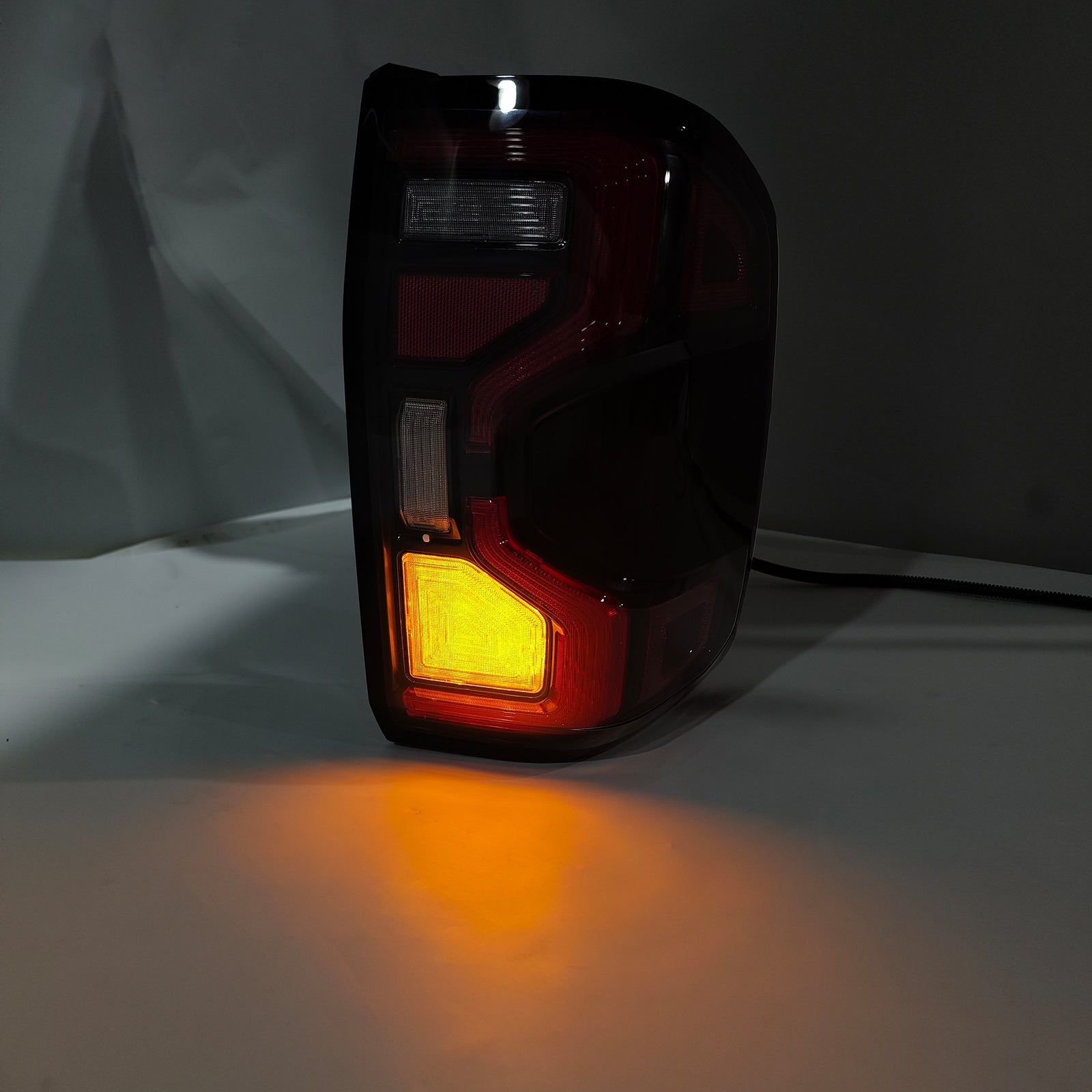 Gruppo fanale posteriore a LED sinistro e destro per Ford Ranger 2022+